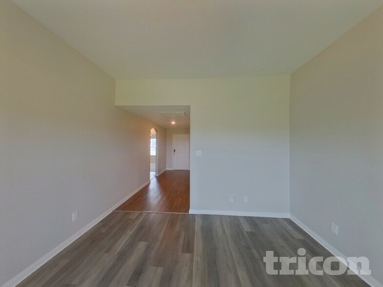 Building Photo - 114 Hamilton Way