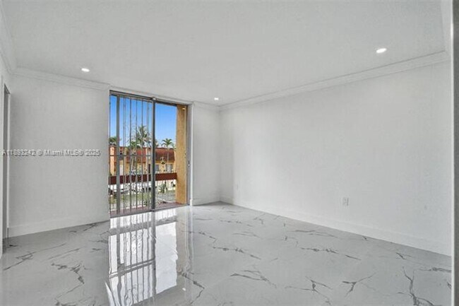 Building Photo - 606 NW 107th Ave