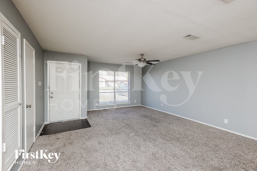 Building Photo - 6709 Alma St