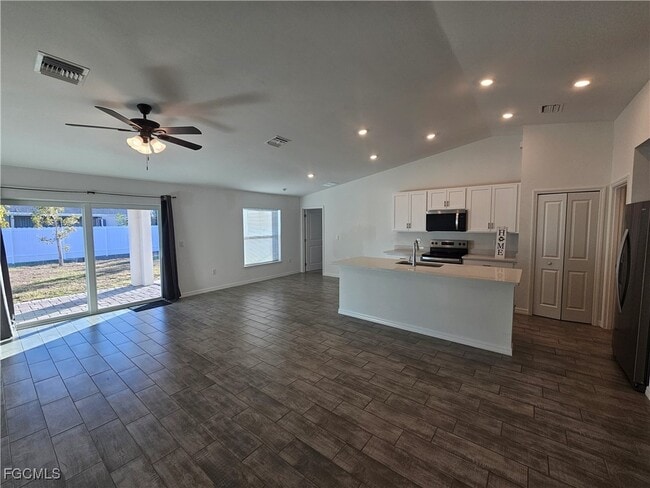 Building Photo - 1138 SW 14th Terrace