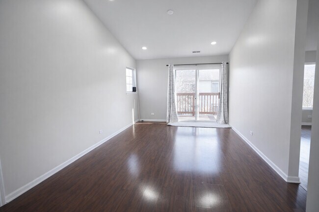 Building Photo - 1084 Park Hill Cir