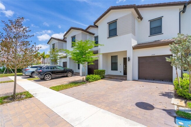 Building Photo - 209 SW 159th Way