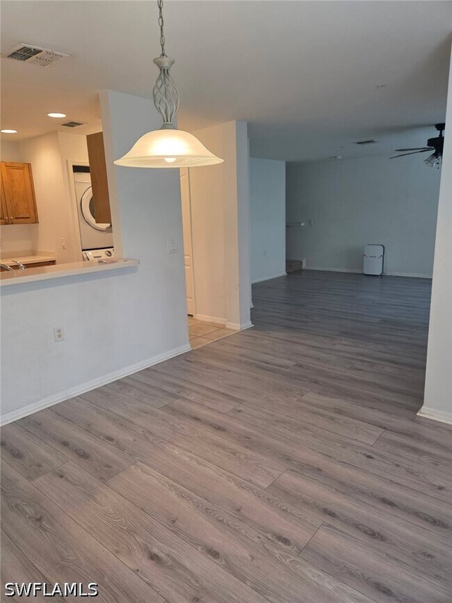 Building Photo - 9450 Ivy Brook Run