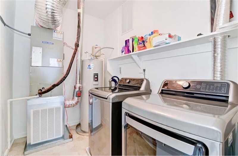 Building Photo - 1725 Dromolin Dr