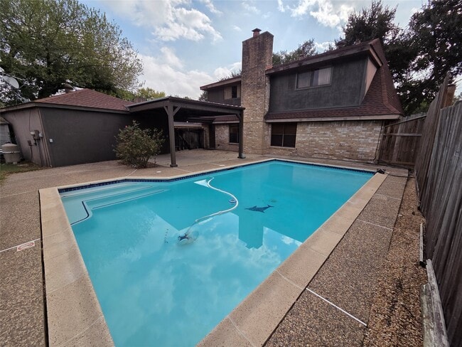 Building Photo - 14718 Earlswood Dr