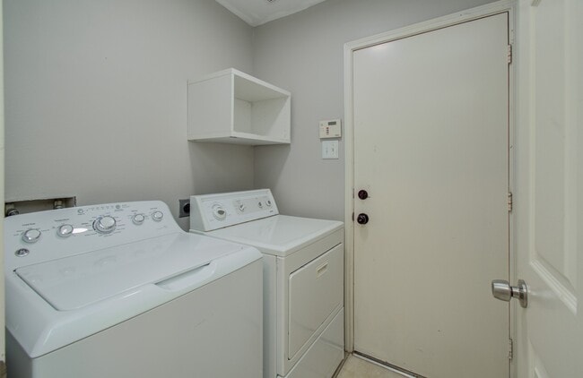 Building Photo - 14003 Cypress Falls Dr