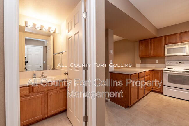 Building Photo - 4521 Starflower Dr