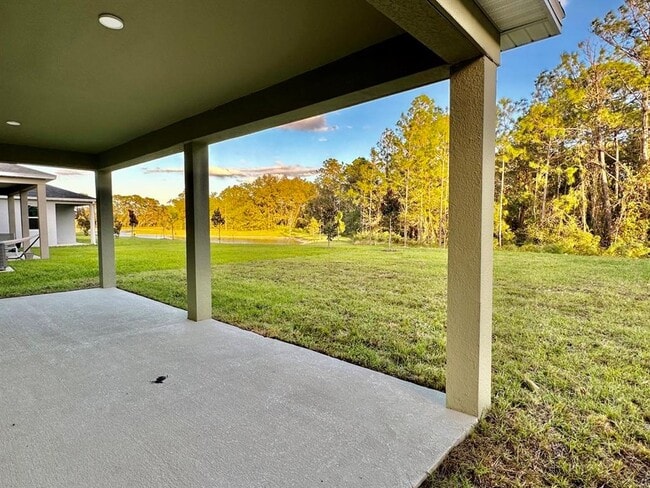 Building Photo - 2872 Sanctuary Dr