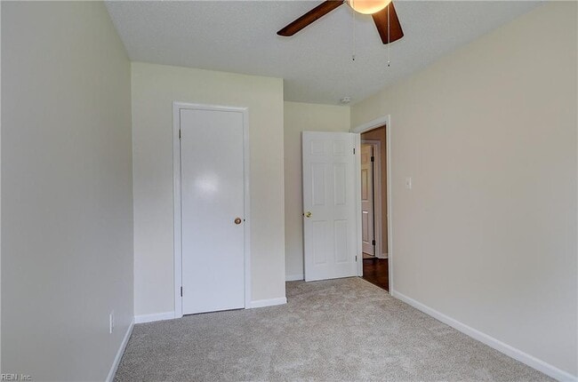 Building Photo - 4269 Grove Ct