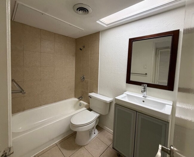 Building Photo - 4107 Avondale Ave