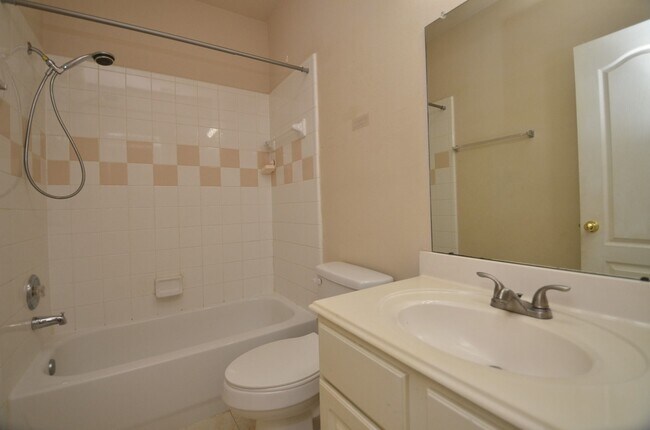 Building Photo - 4510 Regal Dr