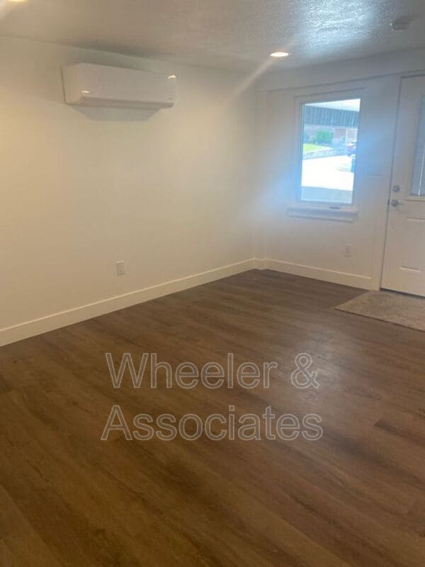 Building Photo - 3714 Brinker Ave