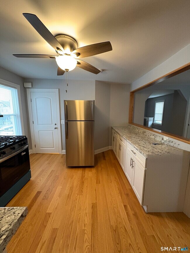 Building Photo - 45 Mead Ave