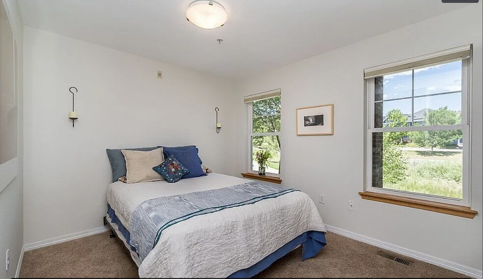 Building Photo - 1065 Laramie Blvd