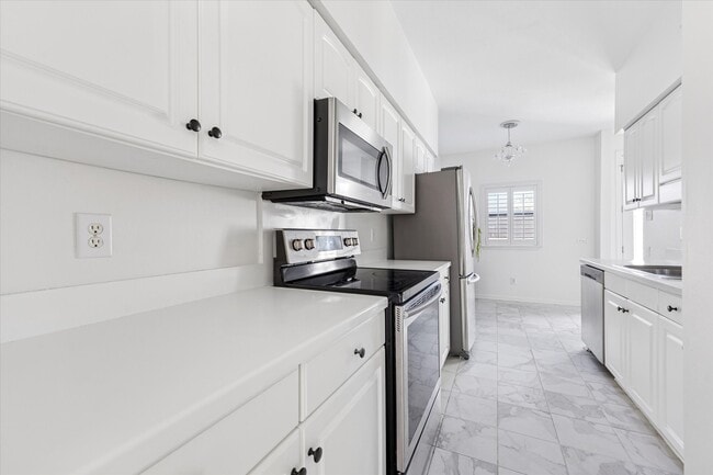 Building Photo - 1201 McDuffie St