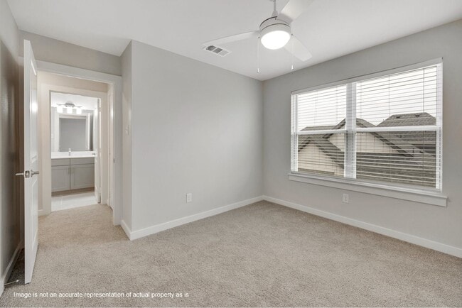 Building Photo - 2404 Eaton St