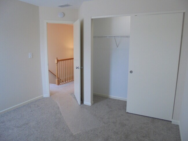 Building Photo - 1454 Walnut Hill Ave