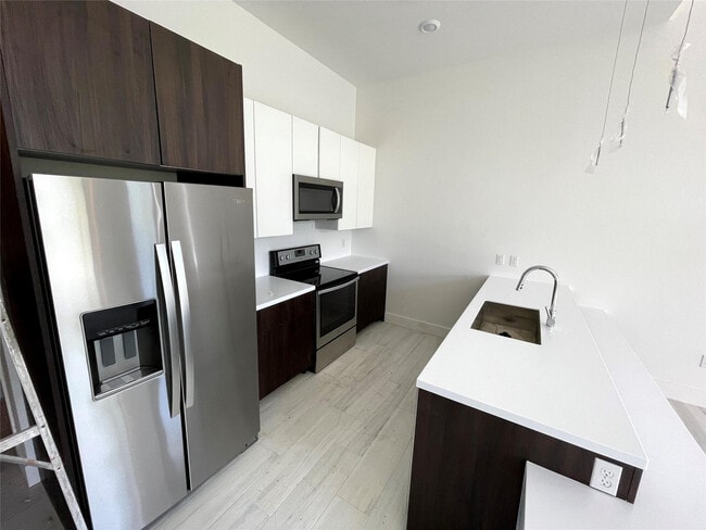 Building Photo - 4380 NW 8th Ct