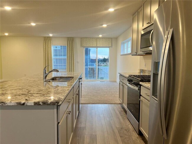 Building Photo - 3045 125th Ln NE