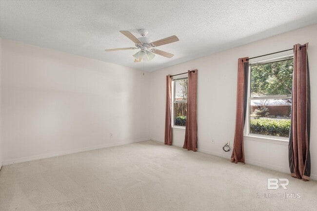 Building Photo - 7 Troyer Ct