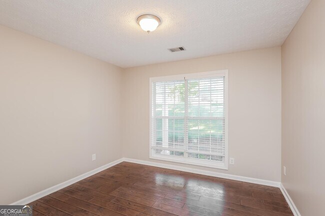 Building Photo - 525 Flintlock Dr