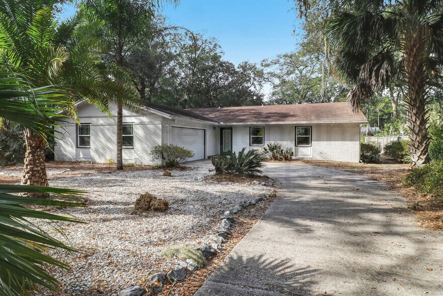 Building Photo - 223 Lighthouse Circle