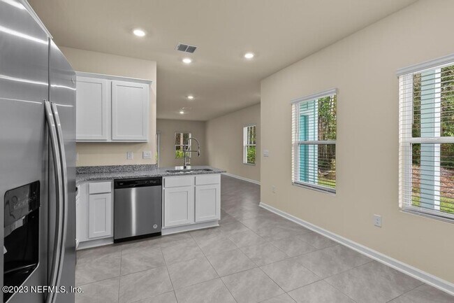 Building Photo - 279 Talulla Trl