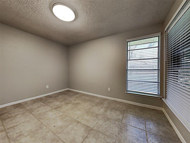 Building Photo - 23926 Spring Day Ln