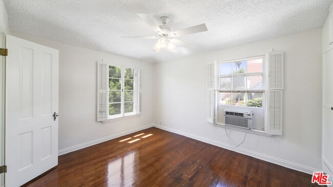 Building Photo - 1284 S Beverly Glen Blvd