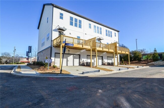 Building Photo - 2316 Mockernut Trl