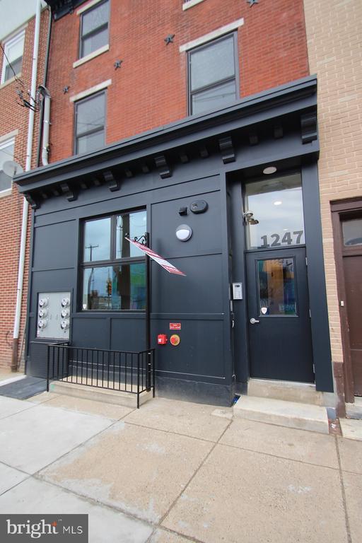 Building Photo - 1247 N 2nd St