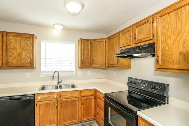 Building Photo - 7825 Jaclyn Dr
