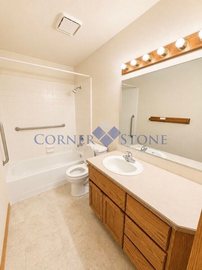 Building Photo - 5537 N Tumbleweed Pl