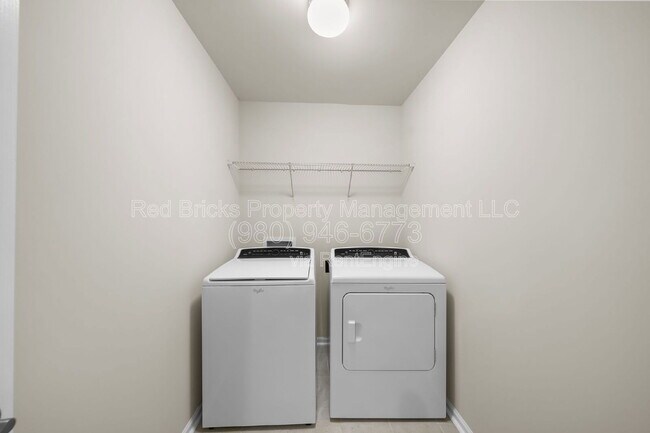 Building Photo - 3129 Hartson Pointe Dr