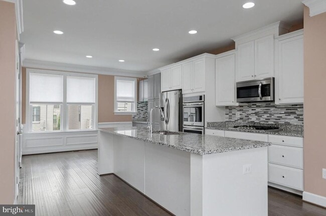 Building Photo - 3697 Ambrose Hills Rd