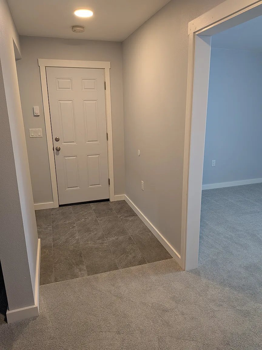 Building Photo - 10515 NE 8th St