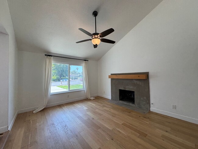 Primary Photo - STUNNING Pool/Spa Single Story house with ...