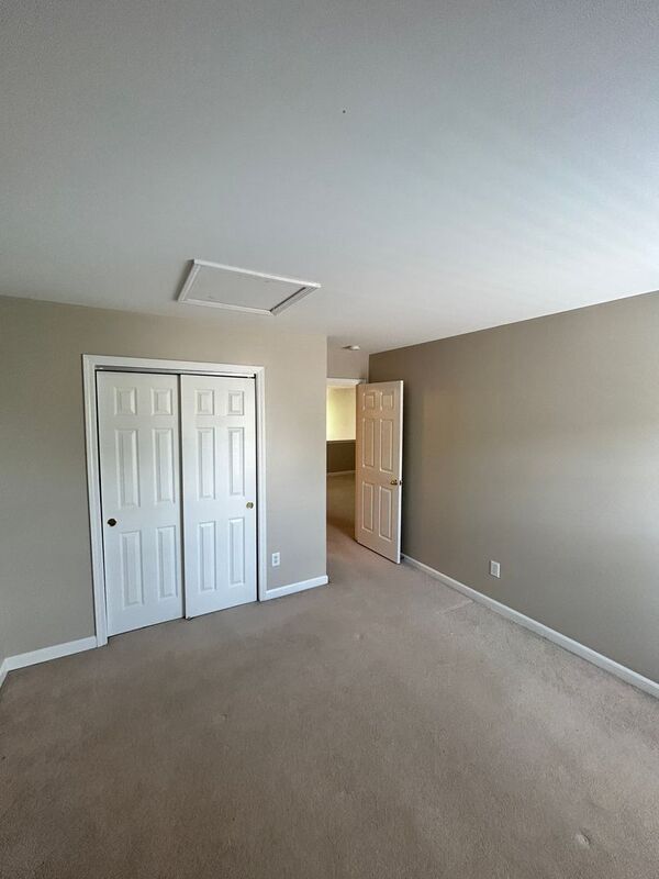 Building Photo - 7102 Lenox Village Dr