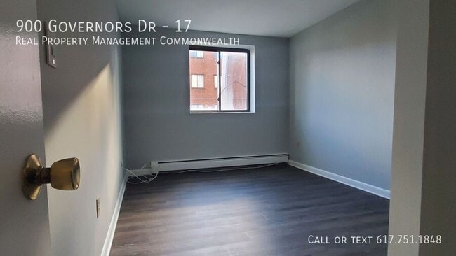 Building Photo - 900 Governors Dr