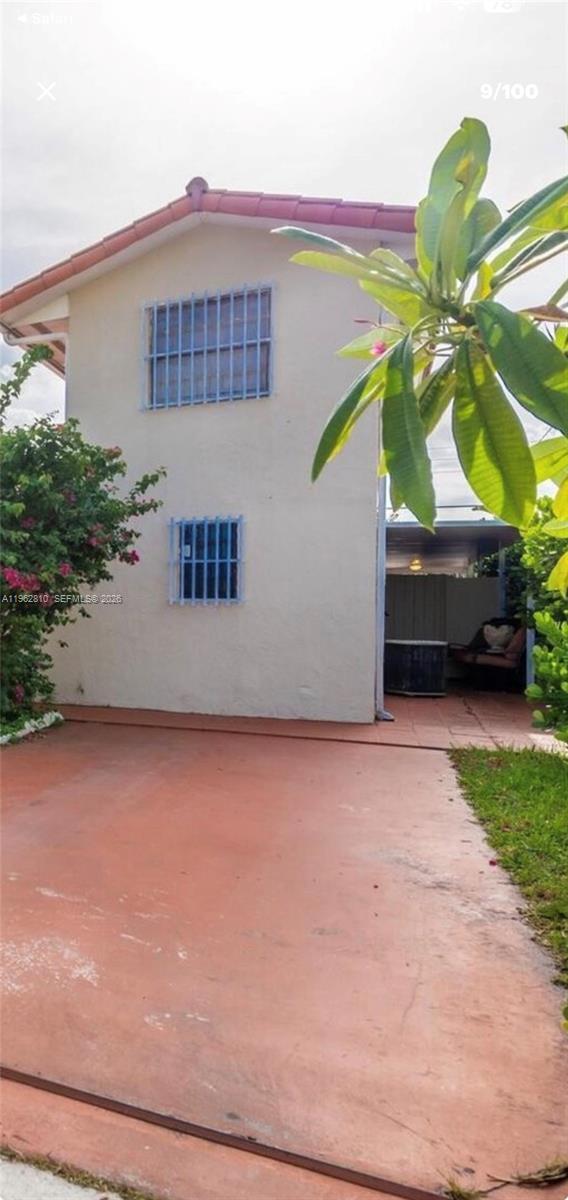 Building Photo - 2820 SW 95th Ave