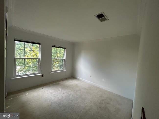 Building Photo - 46728 Hollow Mountain Pl