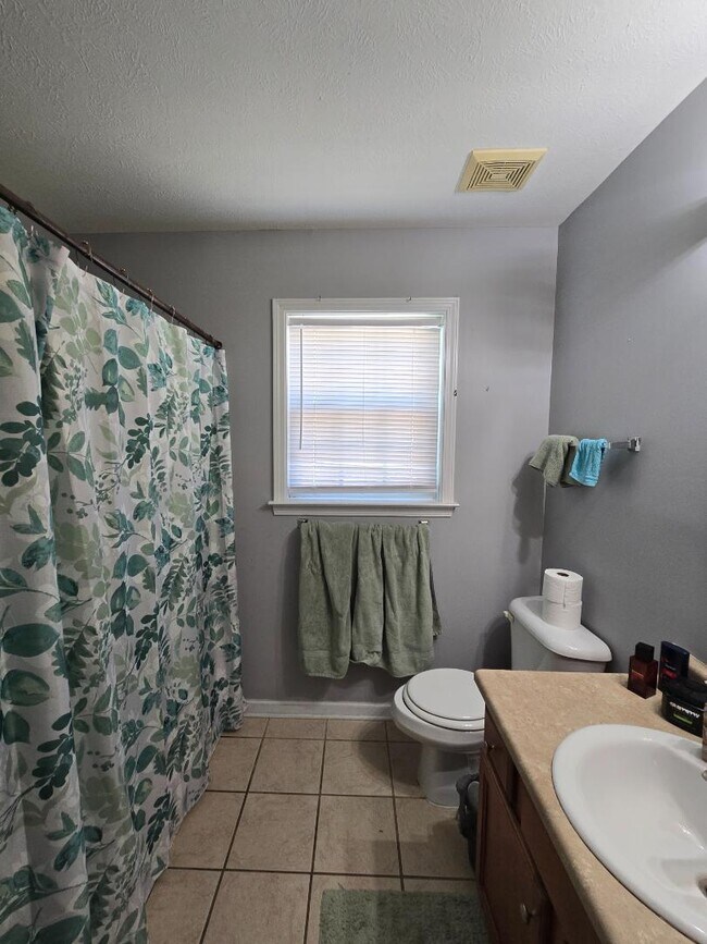 Building Photo - 441 Corsegan Rd