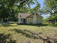 Building Photo - 1505 Quevado St