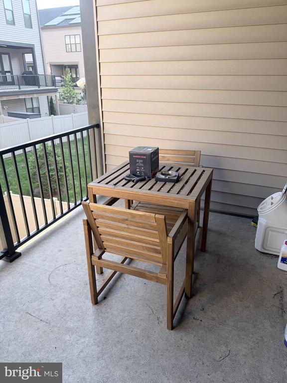 Building Photo - 12305 W Oaks Dr