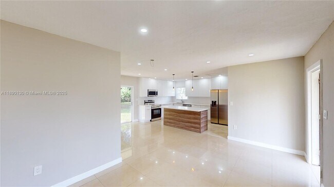 Building Photo - 3354 NW 181st St
