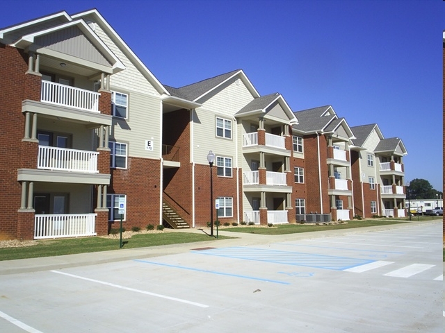 Building Photo - Chestnut Trace I