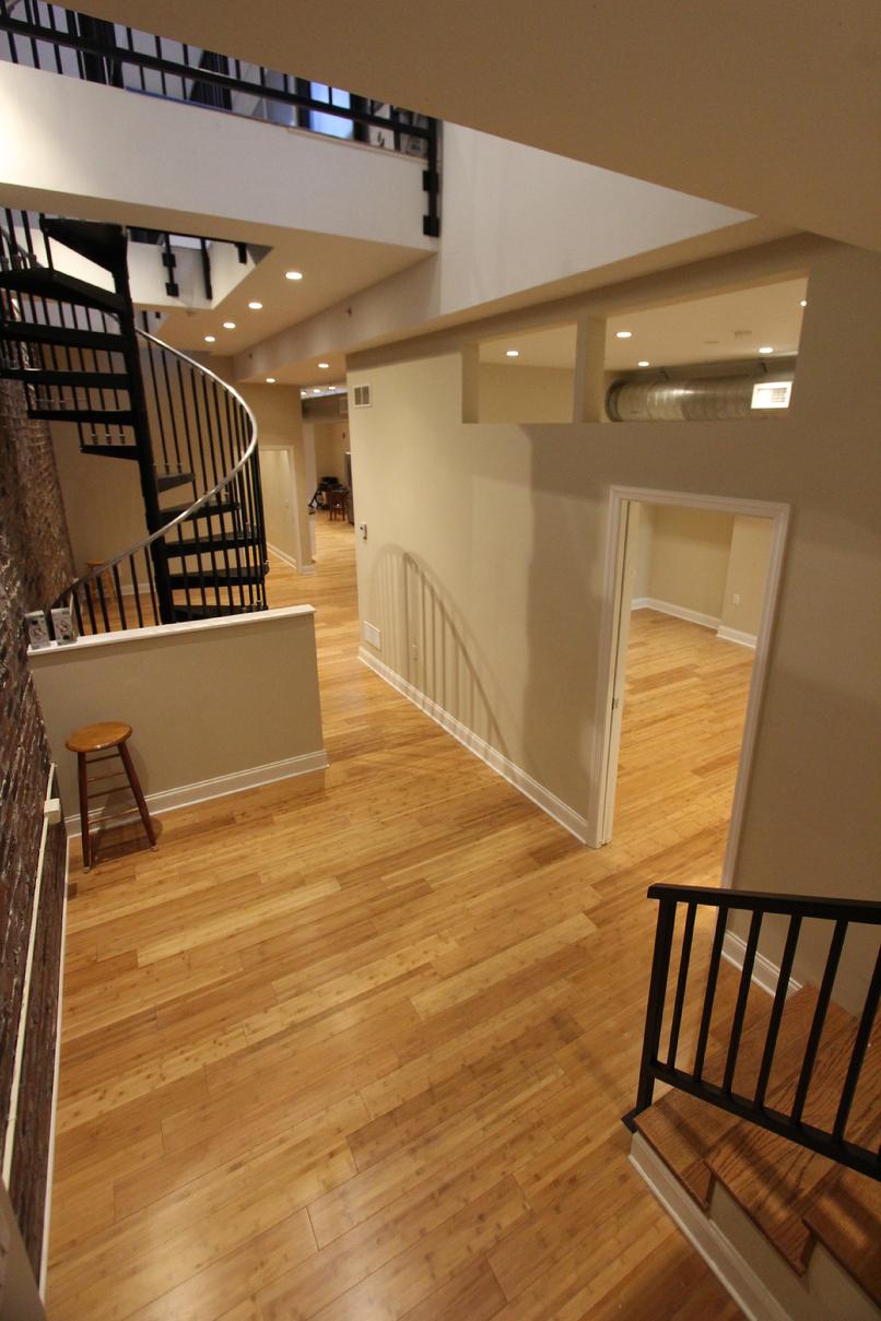 Building Photo - 139 7th St