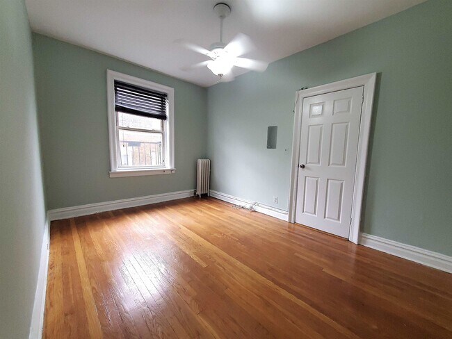 Building Photo - 34 74th St