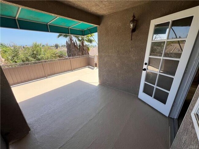 Building Photo - Beautifully Maintained Home