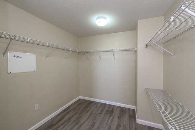 Building Photo - Serenity and Luxury Abound in Eastlake!